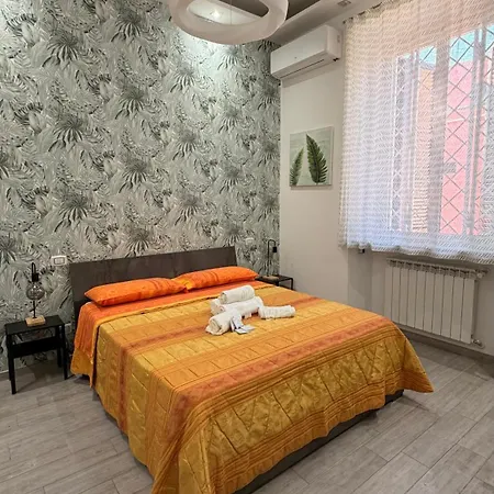 Le Petit Maison *